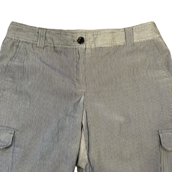 IZOD Pinstripe Cargo Capri Pants - Picture 4 of 9